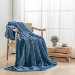 Lightweight winter blanket 150*200cm Multicolored by Komfortec Lightweight winter blanket 150*200cm Multicolored by Komfortec